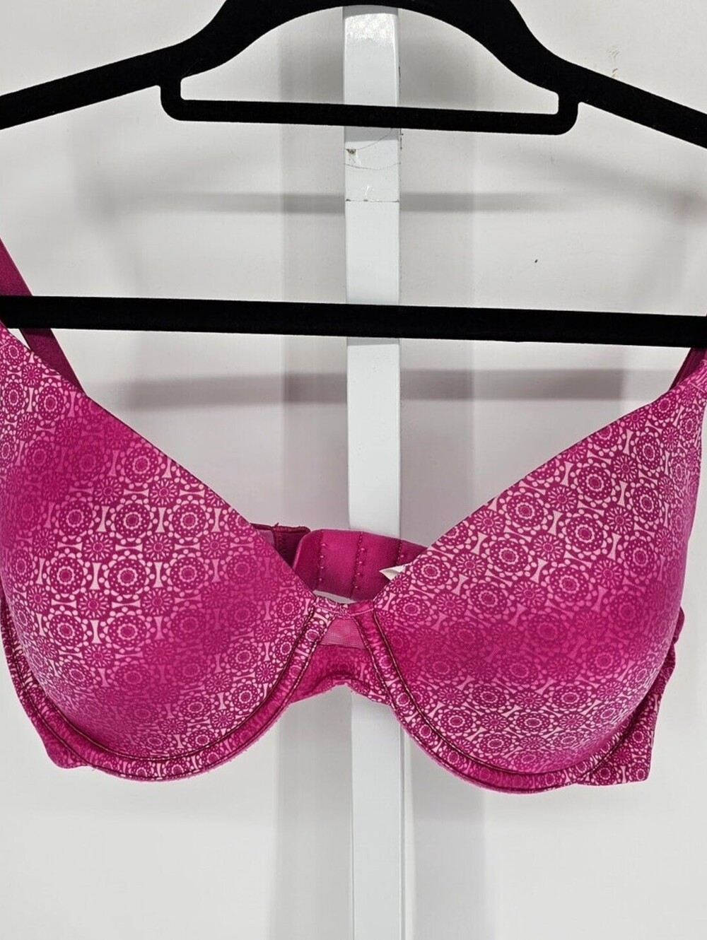 Sweet Nothings by Maidenform Sz M Classic T Shirt Bra Lightly Lined Pink